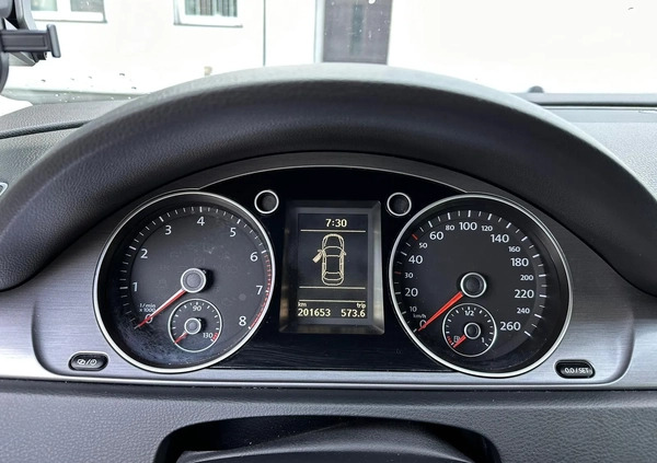 Volkswagen Passat cena 36300 przebieg: 201600, rok produkcji 2012 z Warszawa małe 92